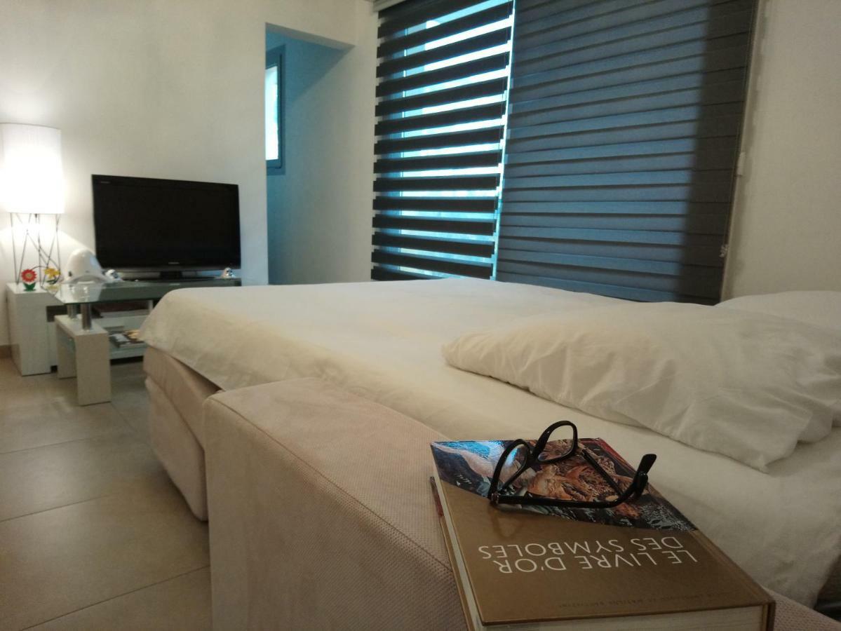 Joli Appartement Entre Menton Et Monaco Roquebrune-Cap-Martin Exterior photo
